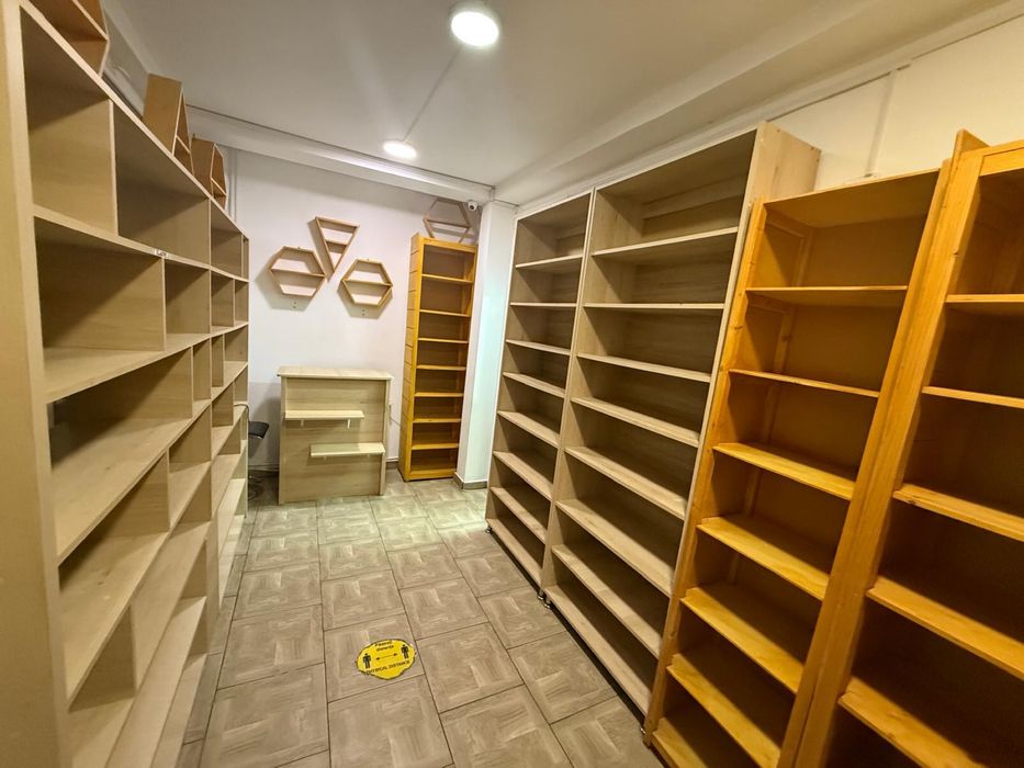 Vand mobilier farmacie drogherie