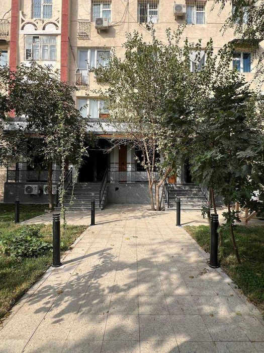 Сдается в аренду аккуратный офис на Чорсу 3 комнаты на 1 линии