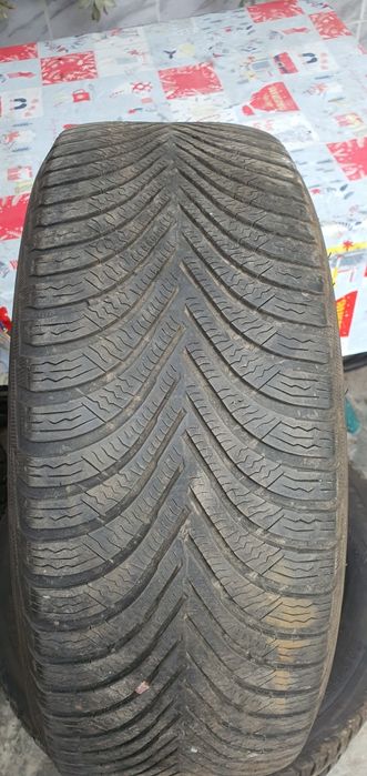 Гуми 4бр 205/55/16 -1 бр - 70лв