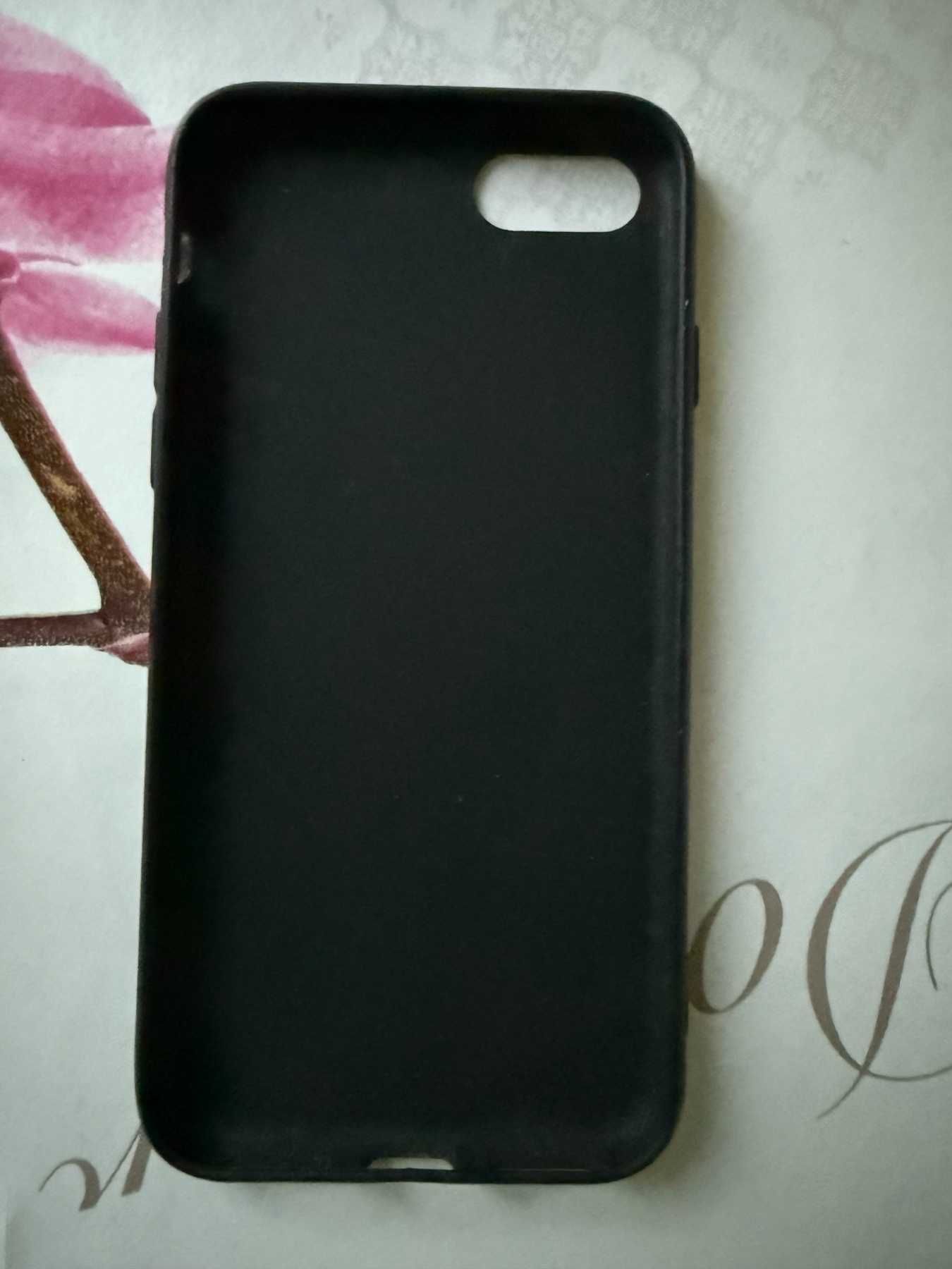 Телефон iPhone 8
