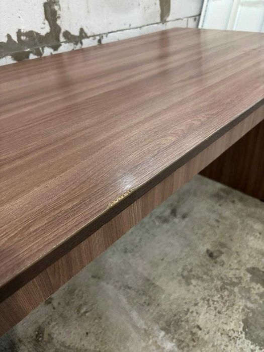 Продам стол в отличном состоянии