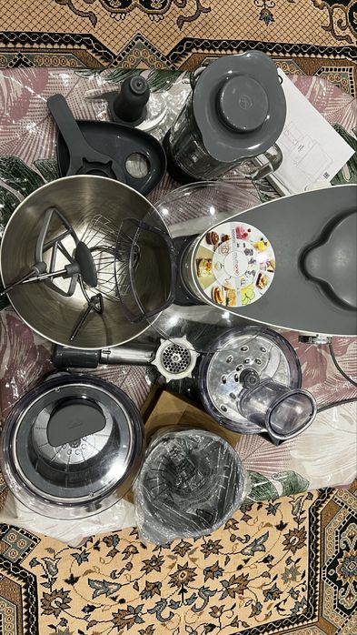 Кухонный комбайн Kenwood Multione