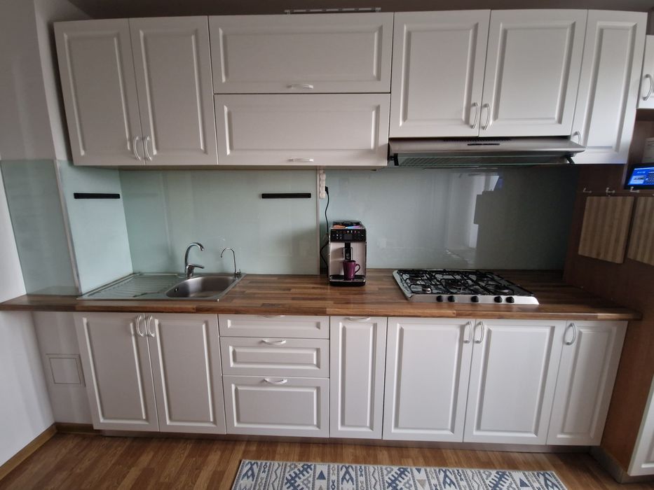 Vand mobilier de bucatarie cu fete MDF