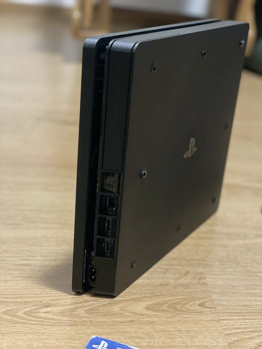 PS4 (Playstation 4) Slim 1TB pentru MODAT cu Soft 6.71 + Controller