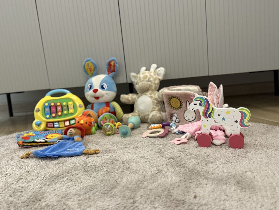 Лот бебешки играчки