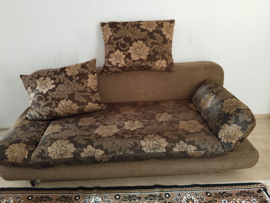 Мягкая мебель для зала.