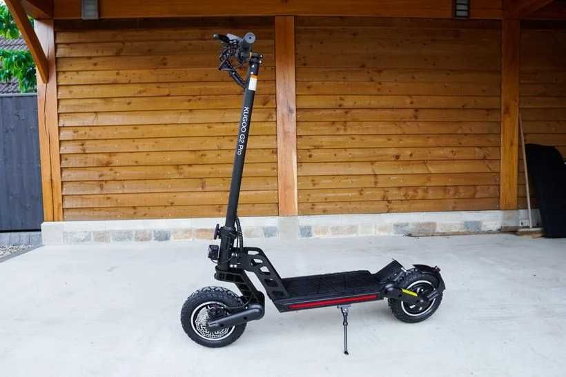 Trotineta electrica KUGOO G2 PRO, Motor 800W , viteza 50km -noua