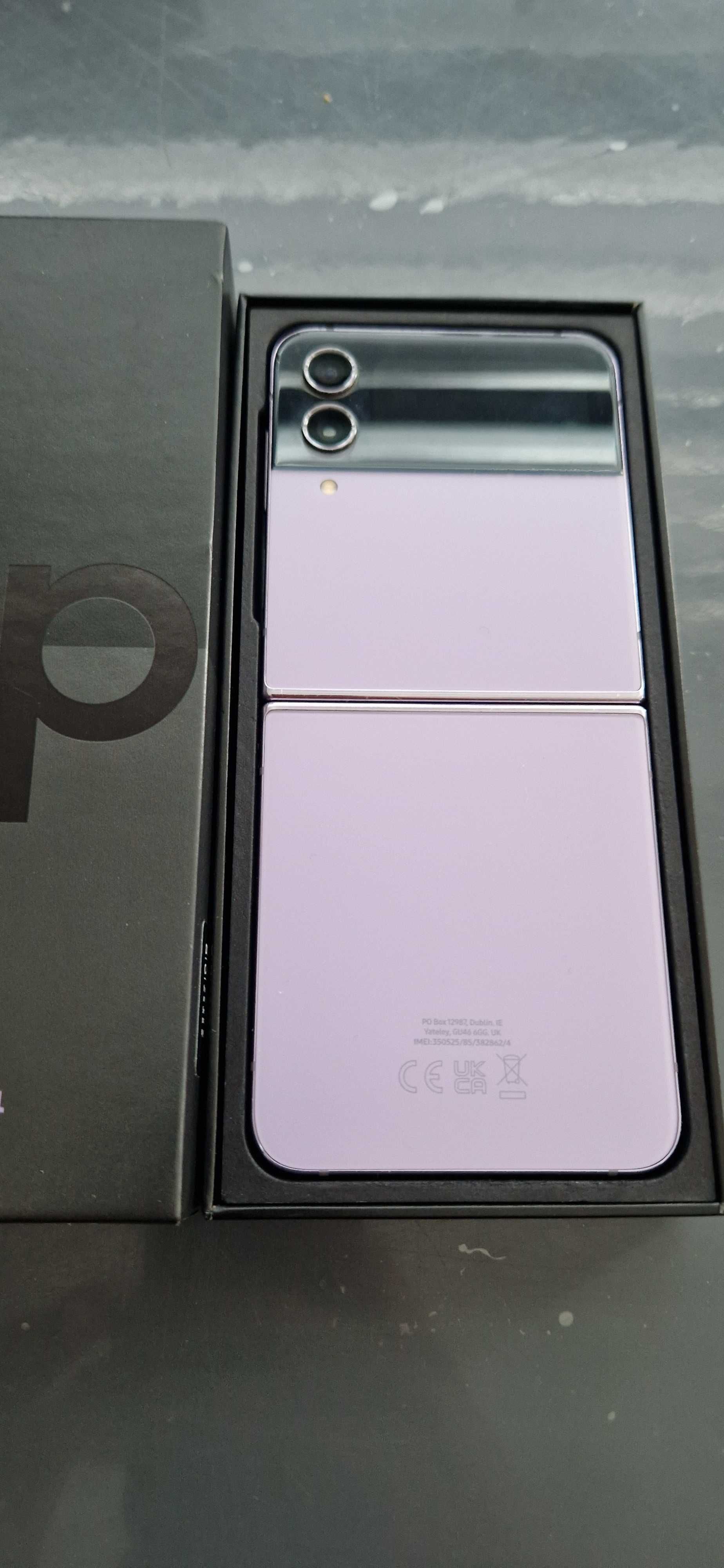 Samsung z flip 4 256 gb.