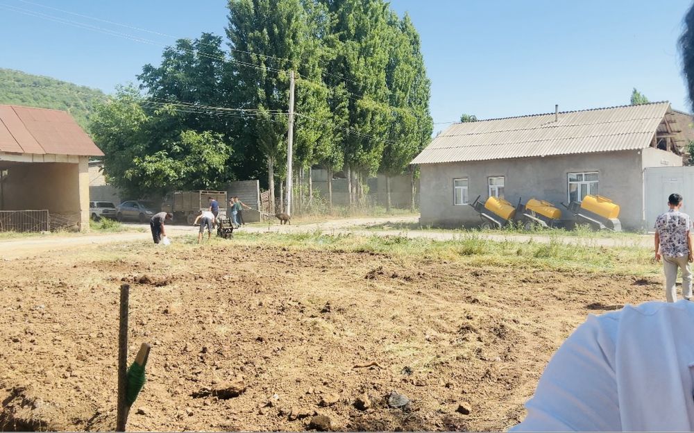 3 сотих Бочкада дача учун срочно манзараси зўр жойда сотилади