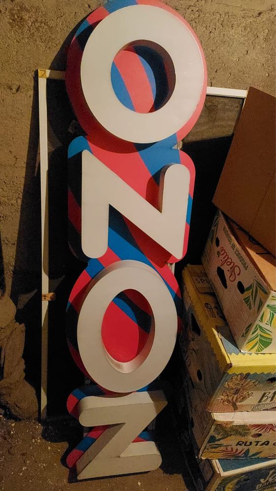 вывеска ozon.