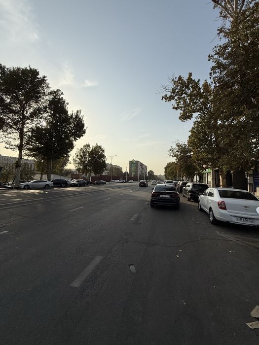 Вдоль центральной дороги сдается коммерческое помещение