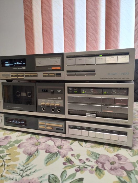 Linie vintage SONY syscon 400