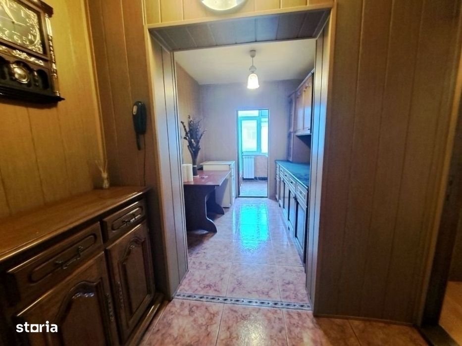 Vanzare Apartament 2 Camere, Decomandat , Micro 12 Targoviste