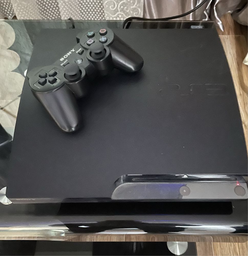 Продам ps 3  прошитая 40 игр