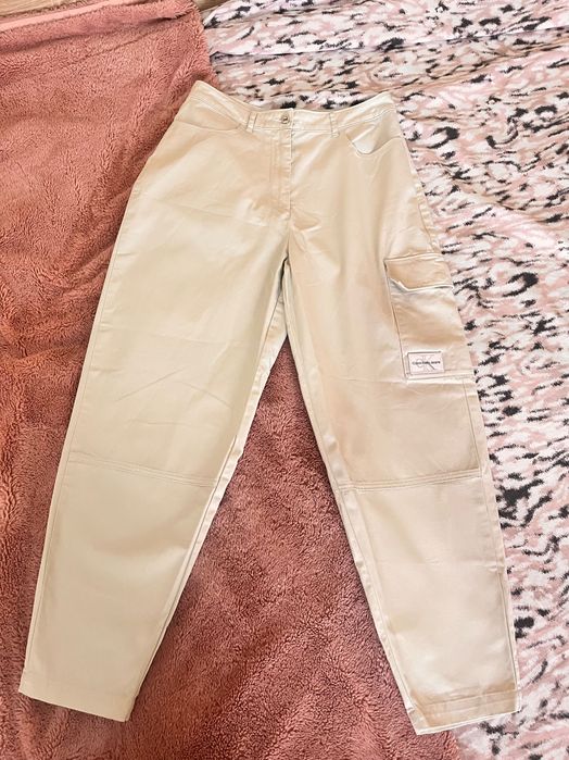 Модерен карго панталон CalvinKlein