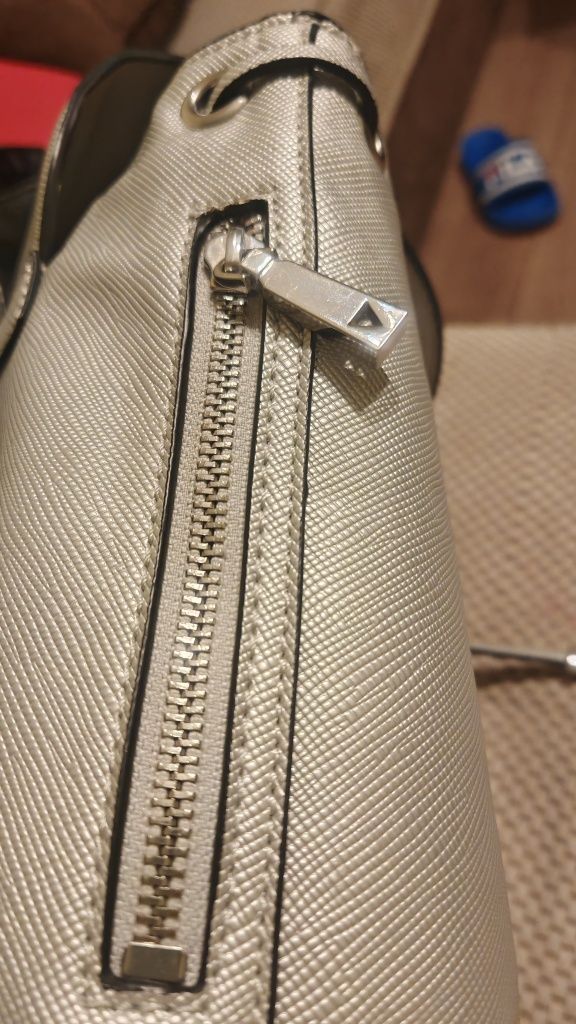 Оригинална раница Guess