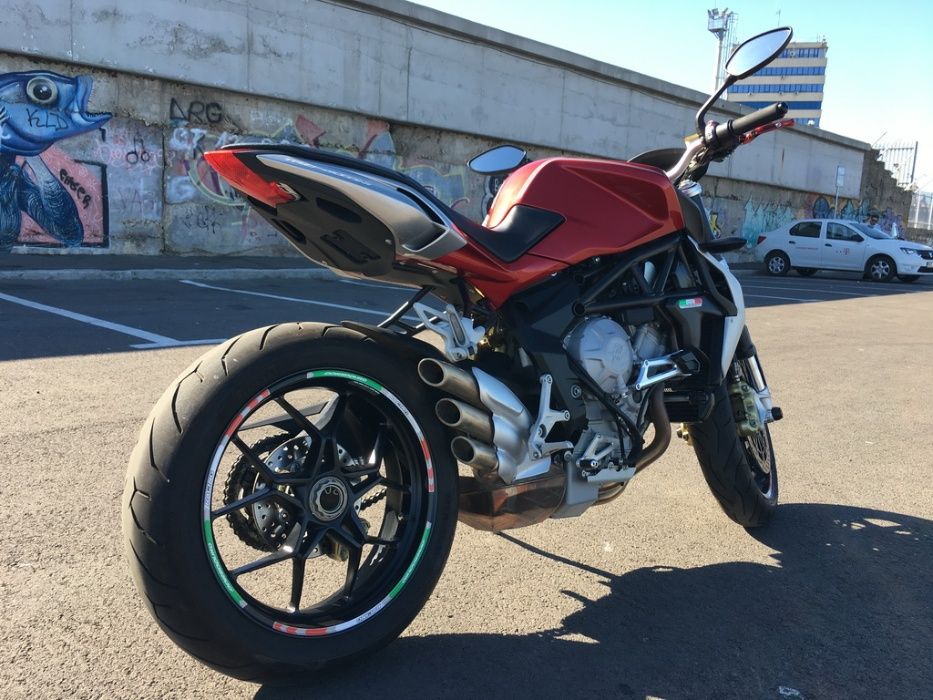 Vand sau Schimb  Mv Agusta Brutale 800 Eas. Abs.