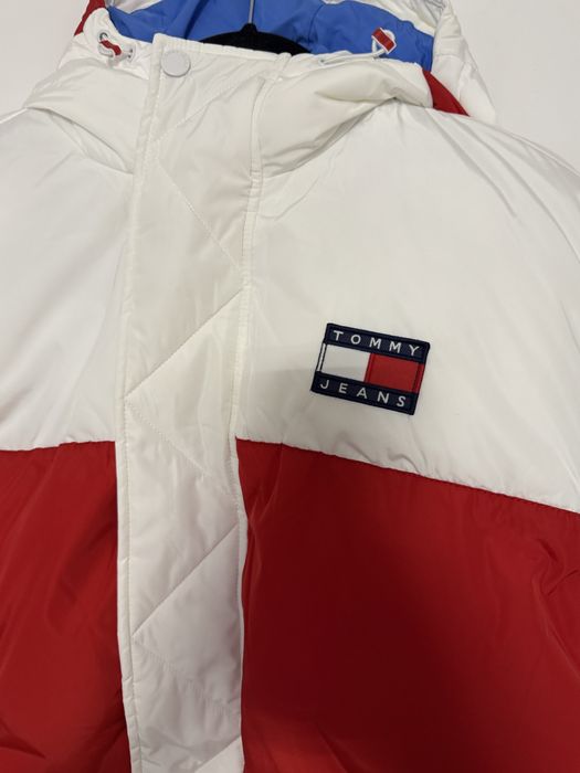 Geaca Tommy Hilfiger barbati Marimea L nouă cu etichetă