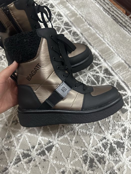 Ботинки новые 39 размер