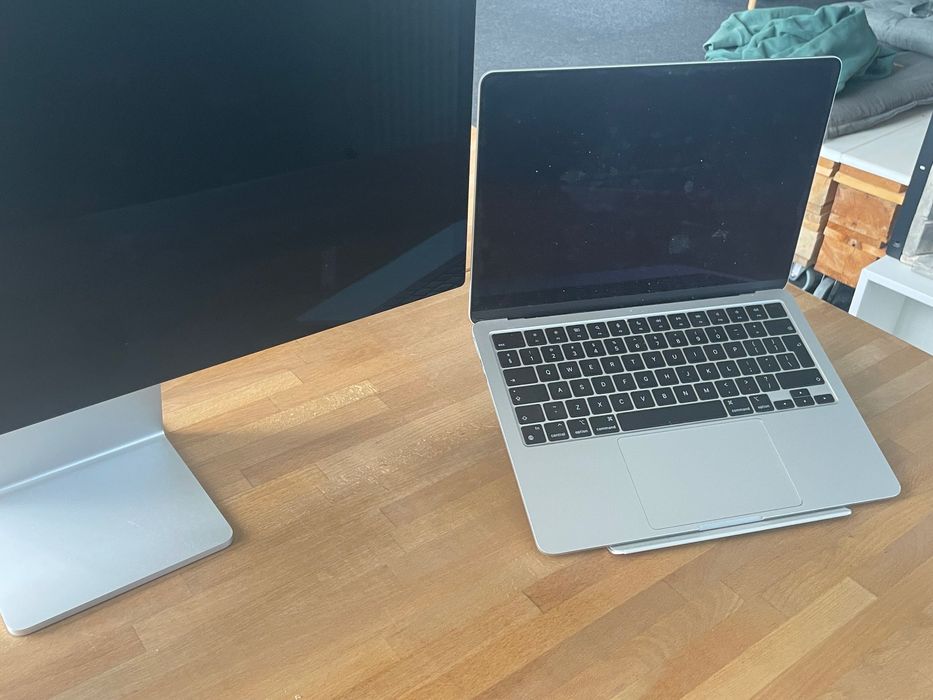 Stoc 6 buc x stand din aluminiu pentru Macbook 13-15"