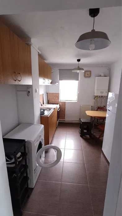 Proprietar inchiriez apartament 2 camere etaj 4/4 cartier Micro 5