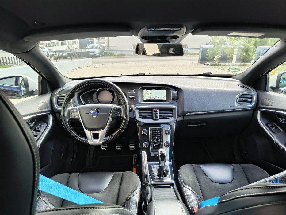 Volvo V40 Rdesign 2.0 Diesel euro 6 FULL. IMPECABIL!!