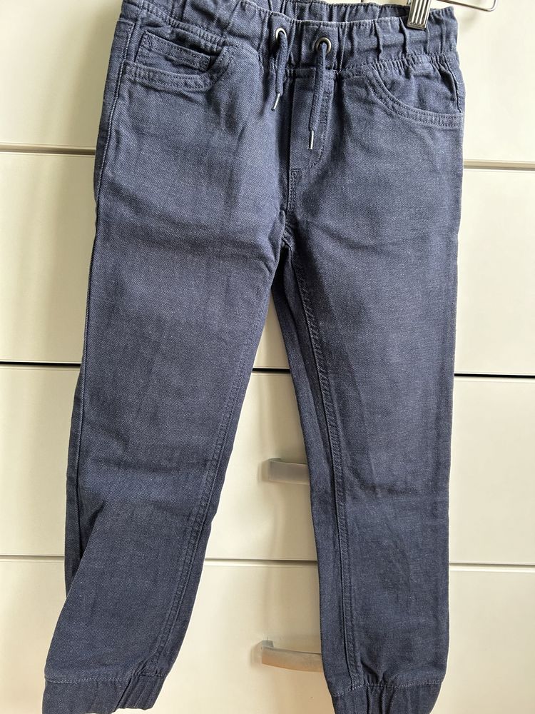 Pantaloni copii C&A marime 116 noi fara eticheta