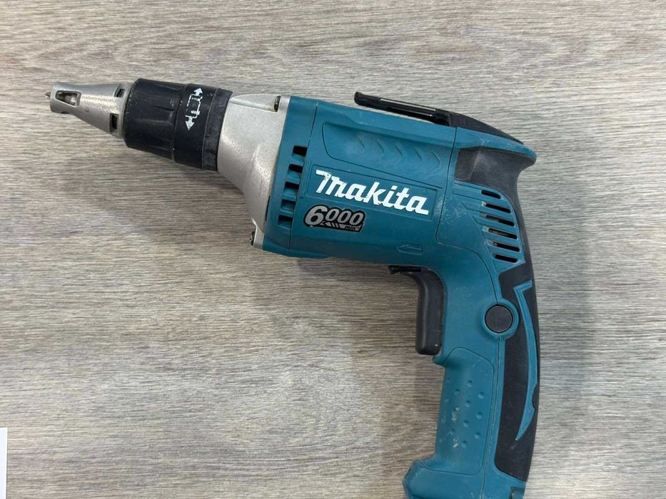 Профисионален Винтоверт за гипсокартон - Makita FS 6300