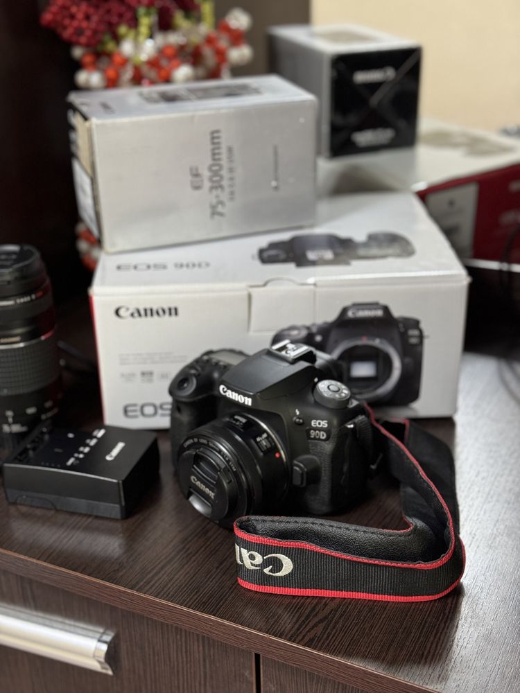 Камера Canon EOS 90D +2 объектива