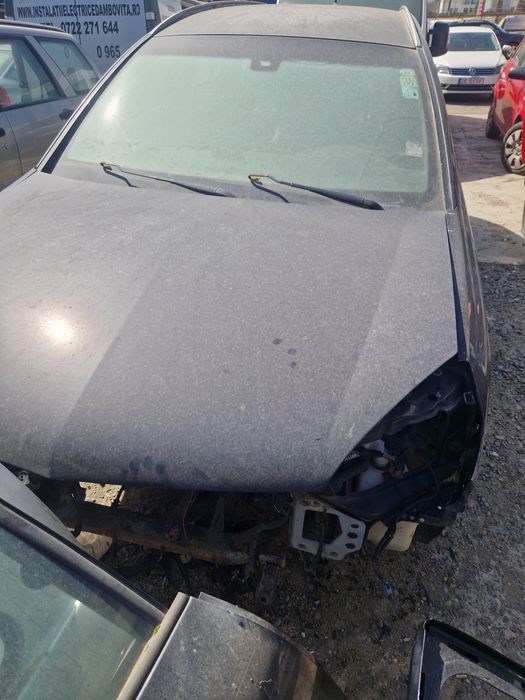 Dezmembram Opel Vectra C break an 2007 1900cc