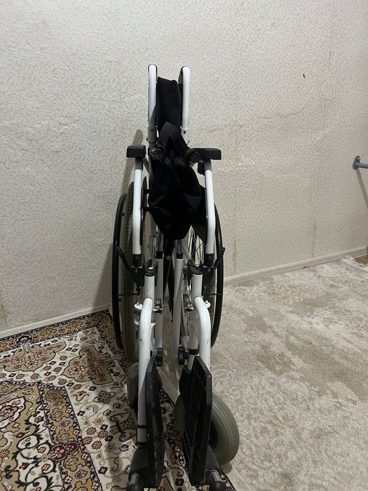 Инвалидная коляска
