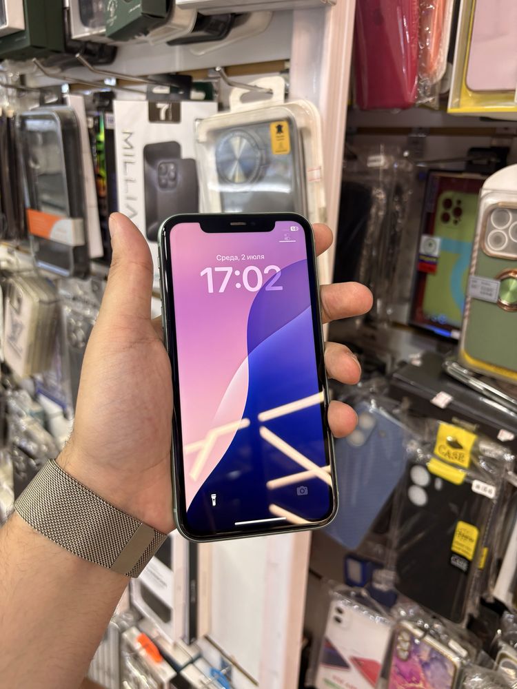 iPhone 11  64 gb ideal