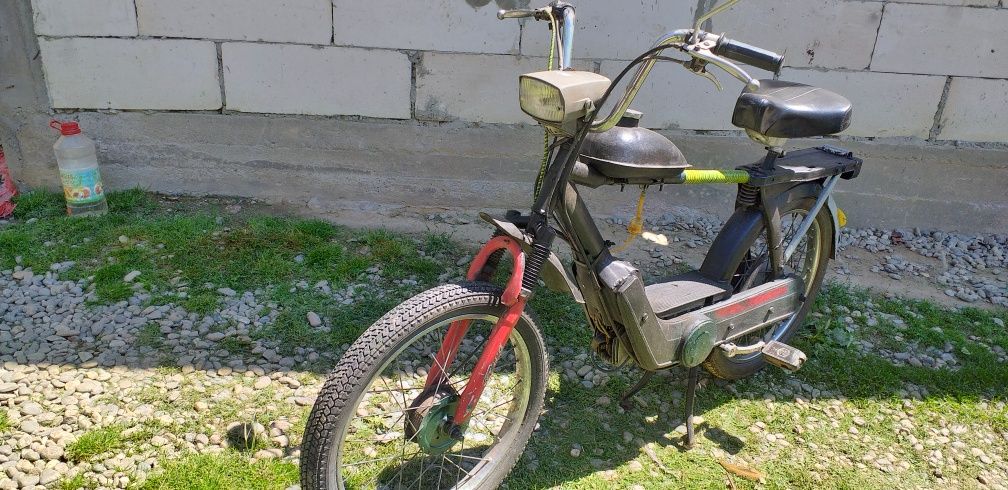 Moped cu pedale Piagio