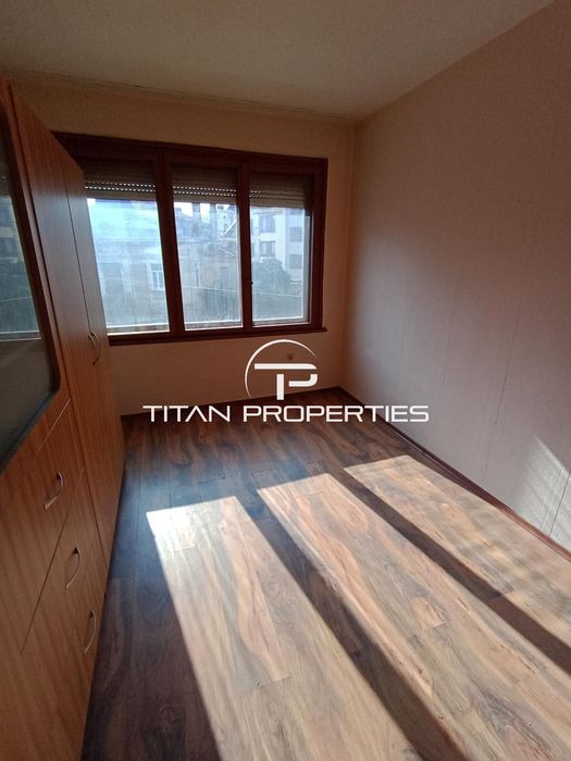 Тристаен апартамент с АКТ 16 в Центъра на гр. Бургас