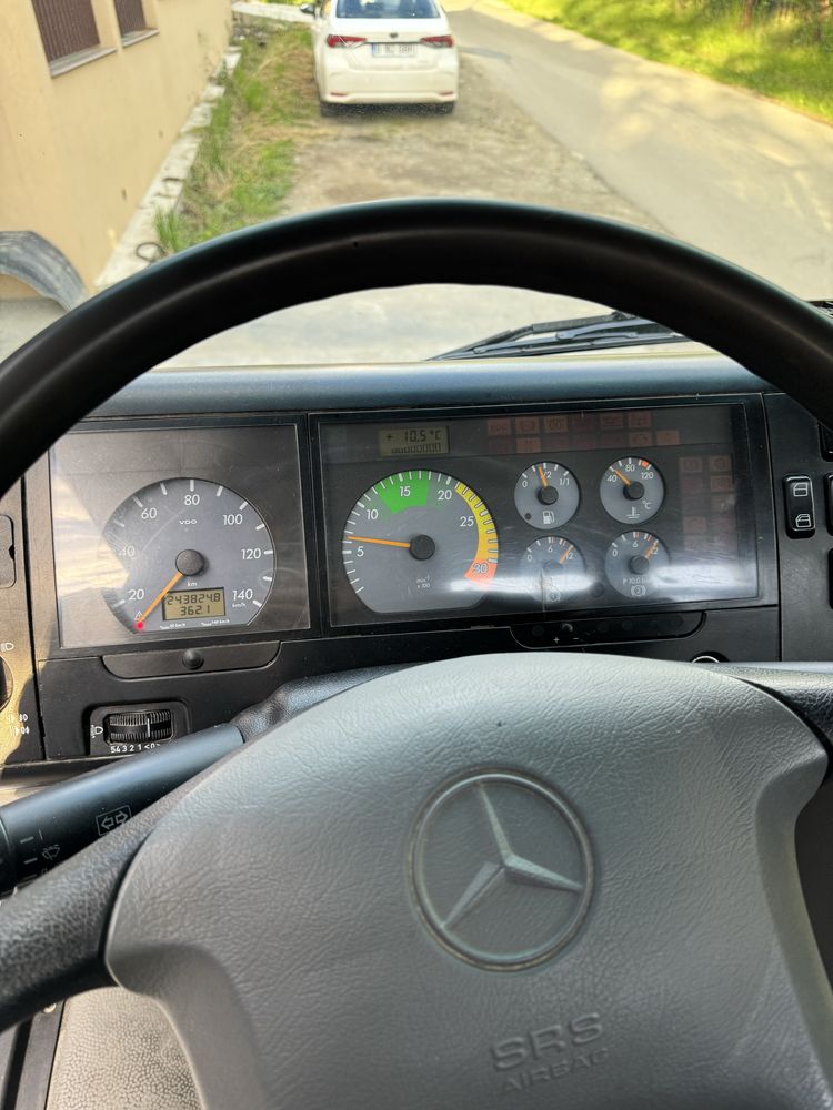 Mercedes Vario 816D basculabil pe 3 parti