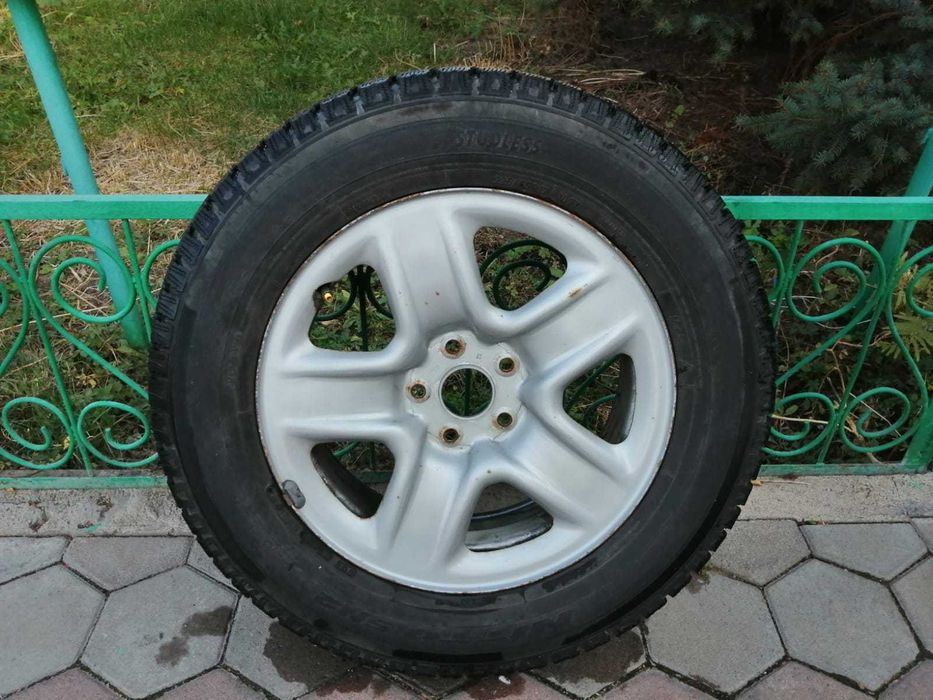 Колёса на Toyota Rav 4 с дисками. Б/у