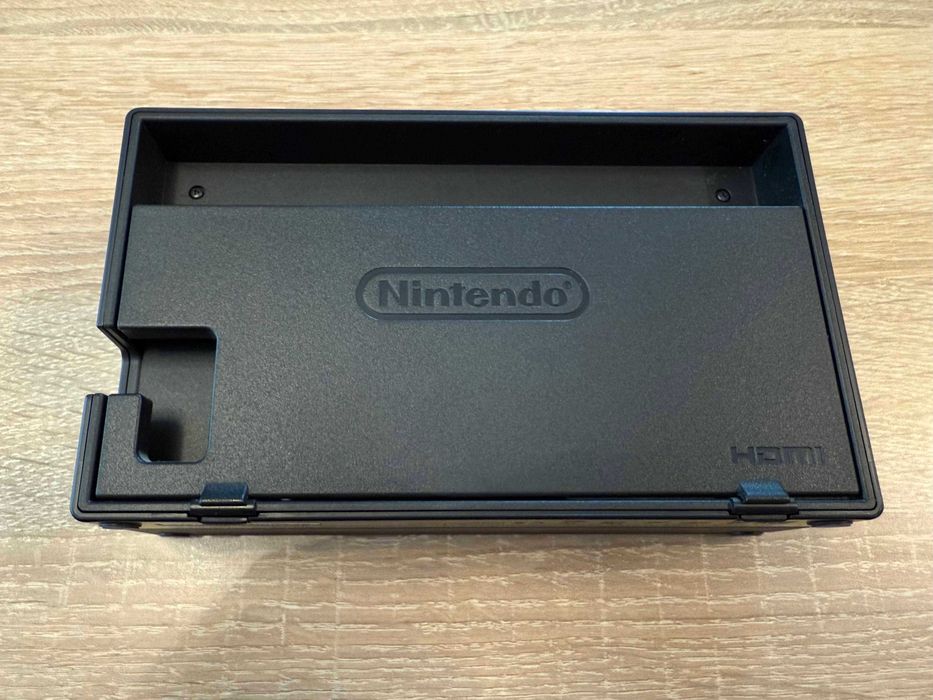 Nintendo Switch v2 + 128GB MicroSD и много аксесоари