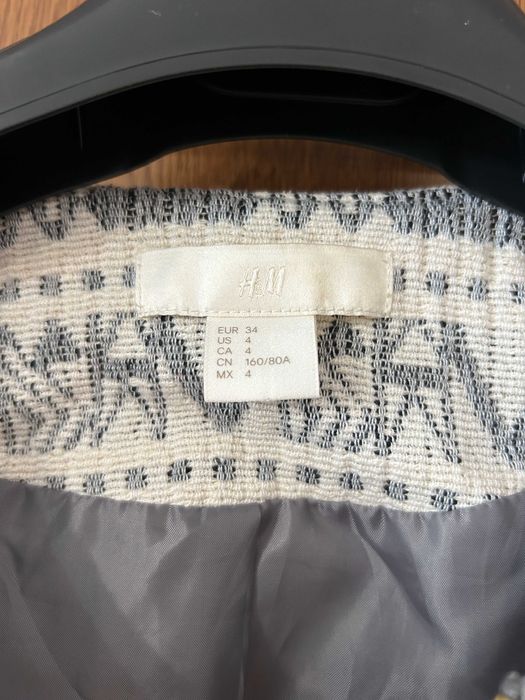 Vand jachete dama Zara si H&M