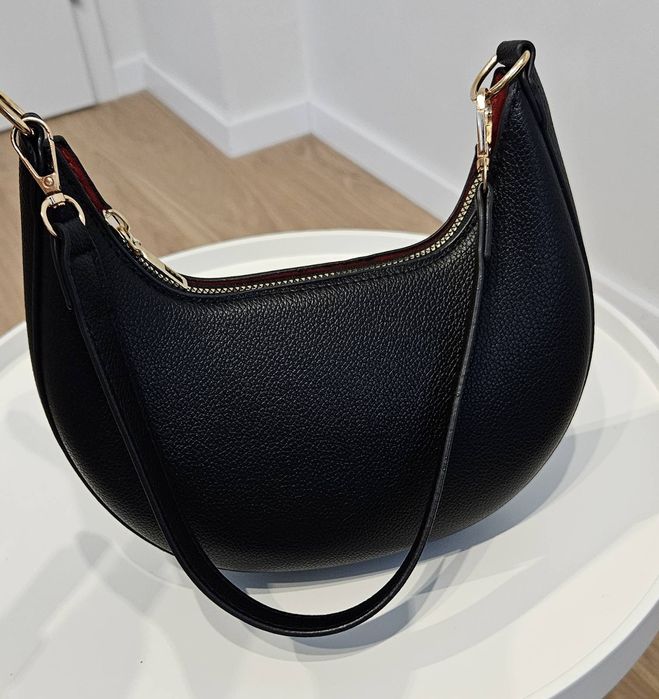 Нова черна чанта