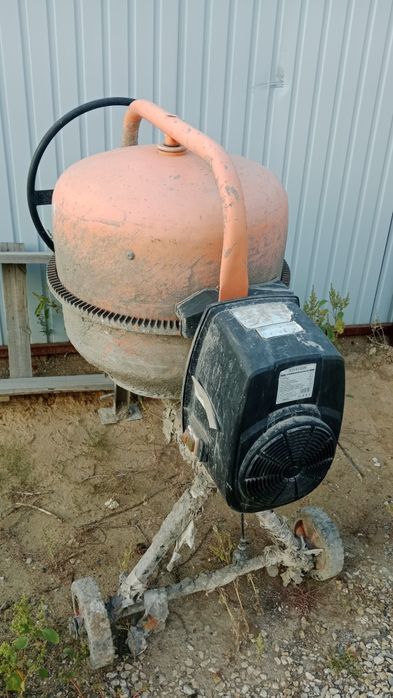 Сдам в аренду бетономешалку