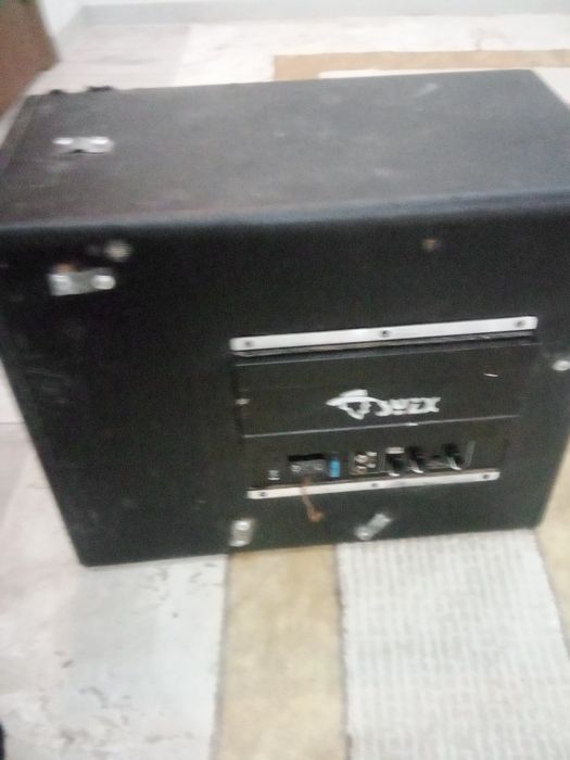 Сабвуфер  в хорошем состоянии