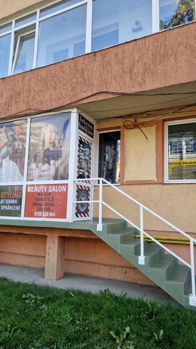 Inchiriez scaun  frizer