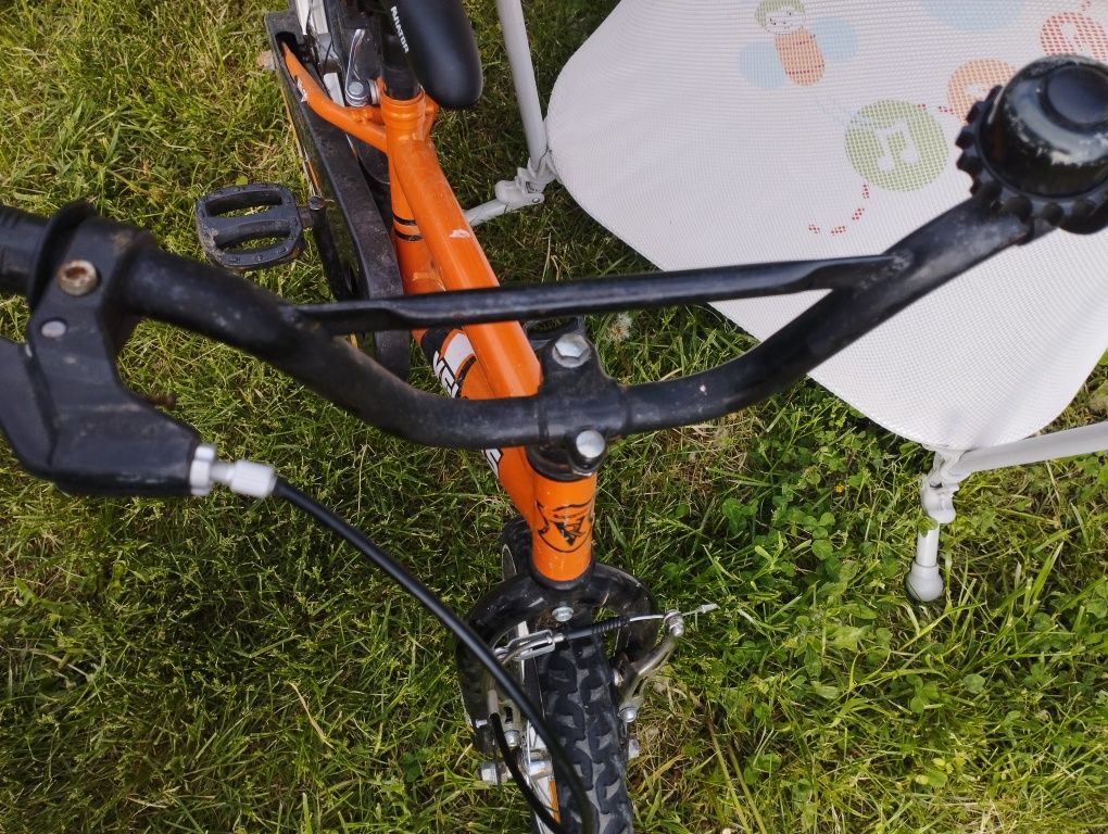 Vând bicicleta pentru copii.