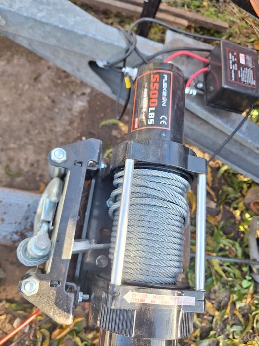 Платформа за коли и джипове