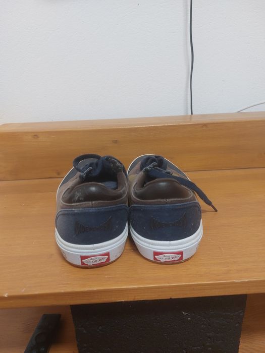 Asidasi Vans de vanzare
