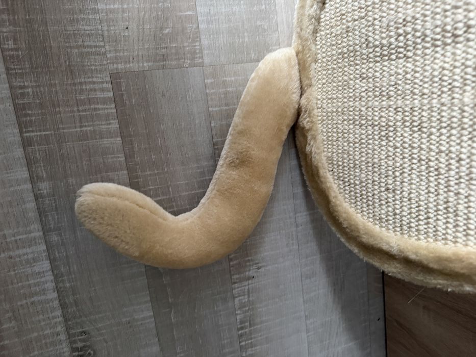 Scratcher / zgârietor pentru pisici – nou