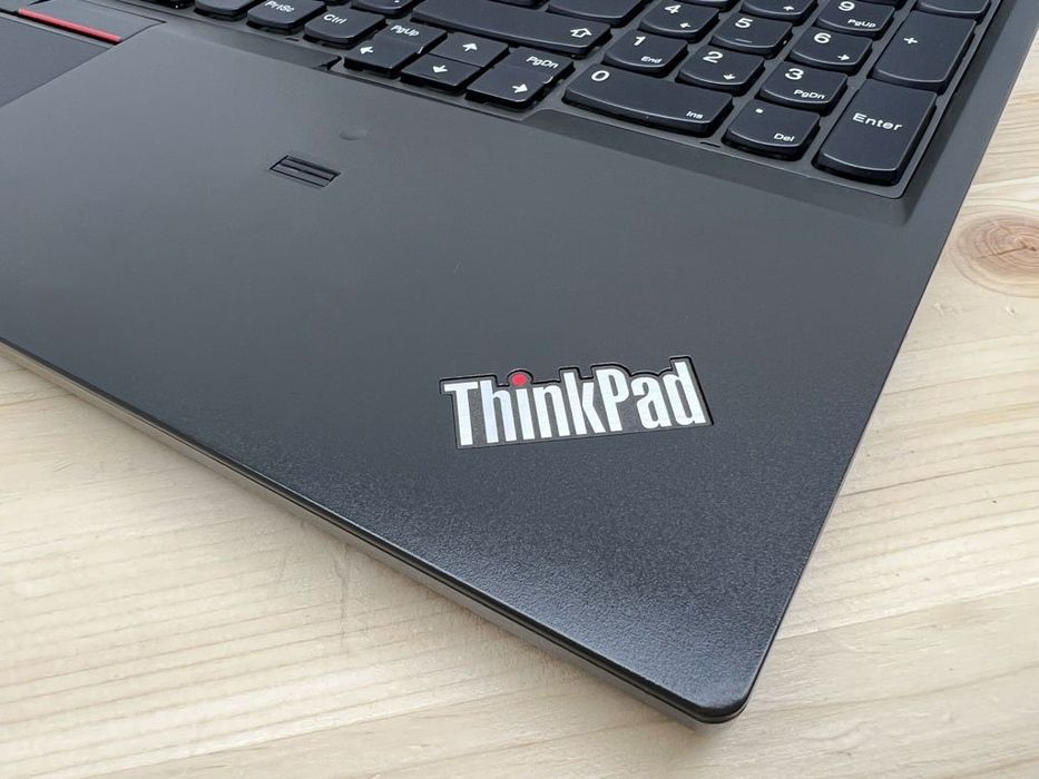 Lenovo Thinkpad i7, 8Gb RAM. SSD 256gb, 16inch FHD, baterie 2.3ore