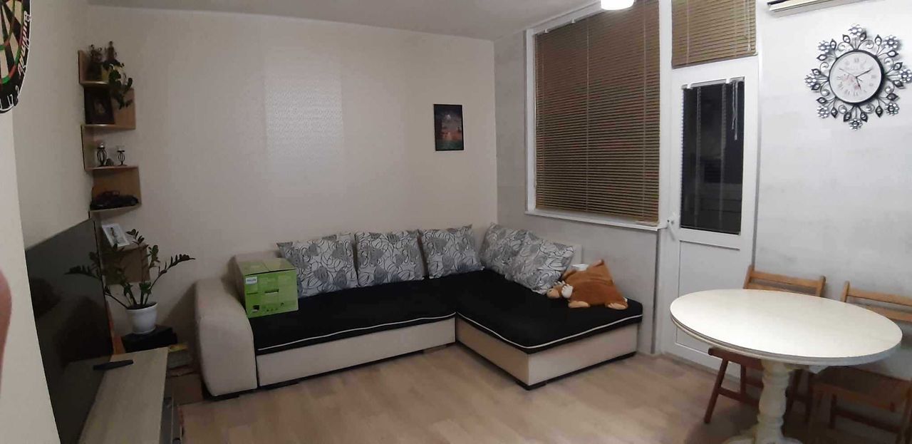 Продава се Тристаен апартамент в Търговище, Запад 1 - 73 кв.м за 1048 €/кв.м - Снимка #2