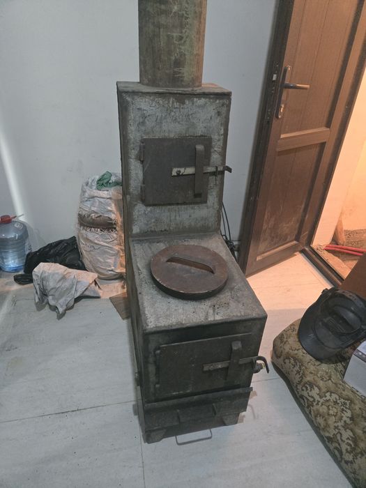 Печь. Сапог. Печка для дома.