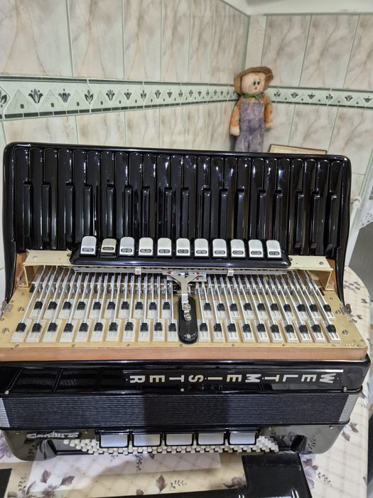 Acordeon Profesionale Weltmeister Cantus IV cassotto 2/2